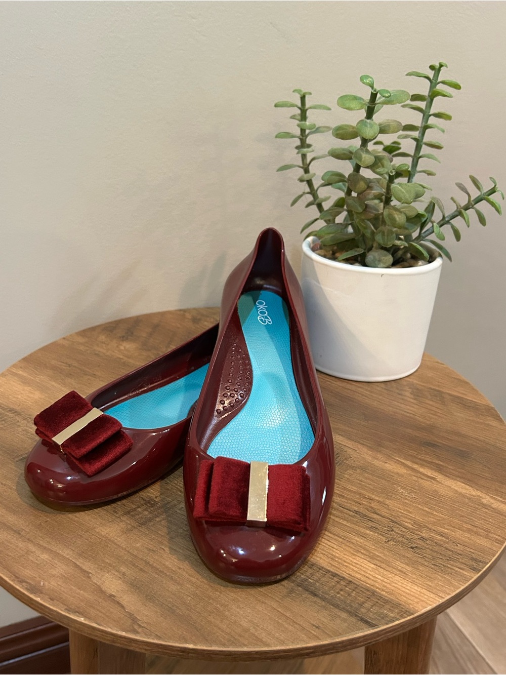 Oka-B Port Burgundy Red Ballet Flats Velvet Bow Comfort Shoes Women’s 9 USA
